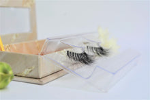 Load image into Gallery viewer, Lady